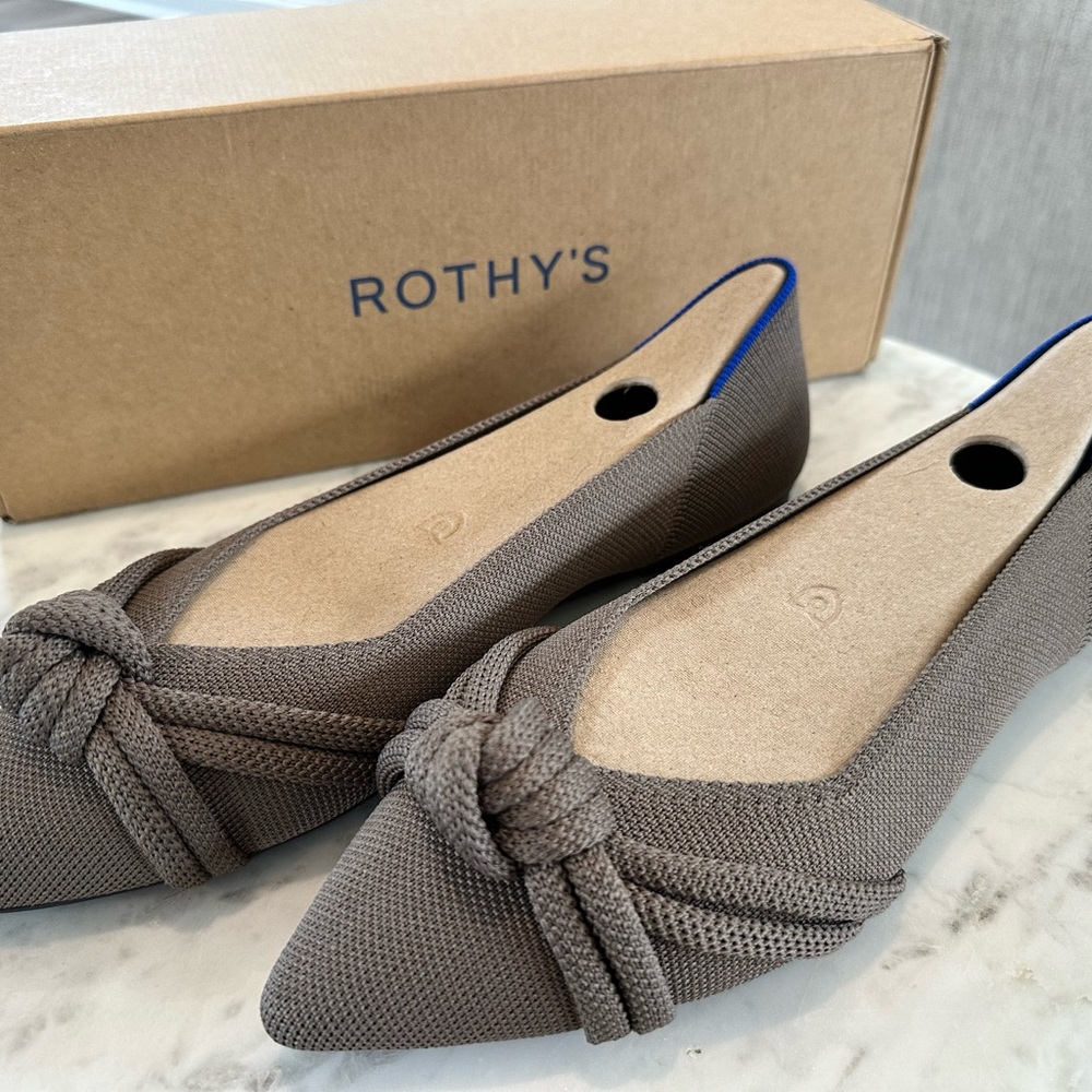 Rothy's The Knot Point II Tan Flats with Pointed Toe and Bow Detail Size 10